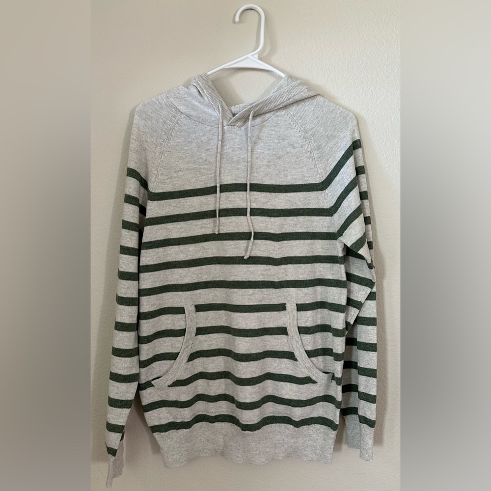 Hooded super soft sweater